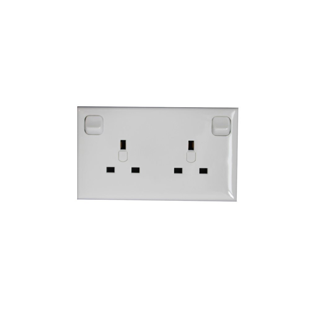 winner-13-a-single-to-double-switched-converting-socket-white