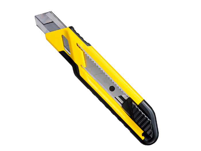 stanley-retractable-snap-off-cutter-18mm