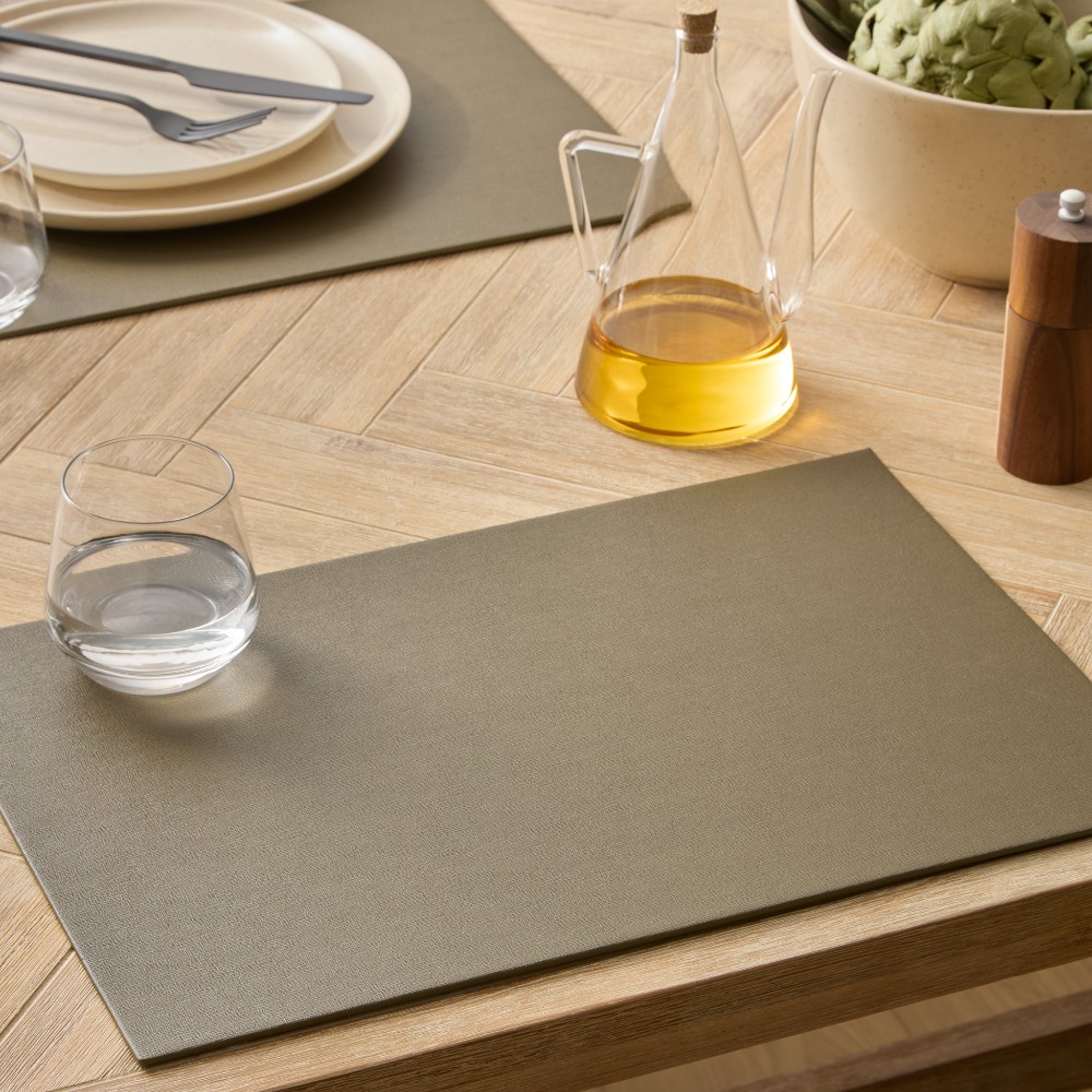 5five-placemat-max-olive-green-45-x-30-cm