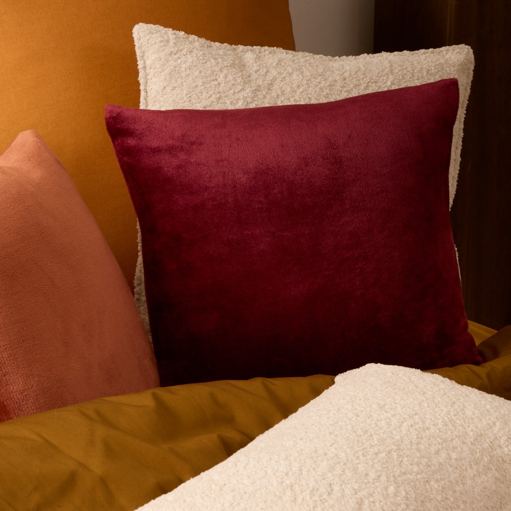 atmosphera-cushion-ollis-pomegranate-38-cm-x-38-cm