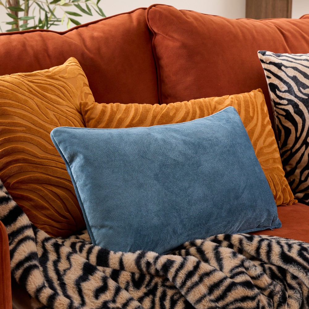 atmosphera-cushion-lilou-aegean-blue-30-cm-x-50-cm