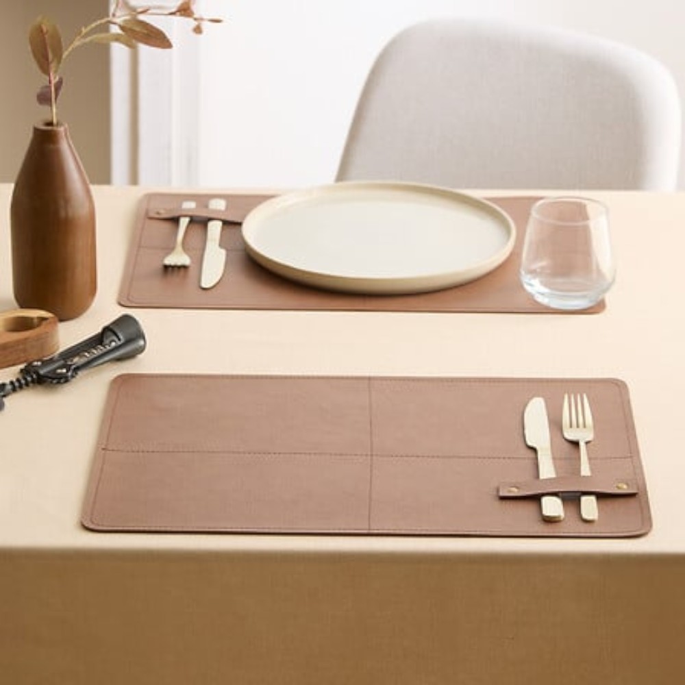 glenn-pvc-placemat-45-×-30cm-camel