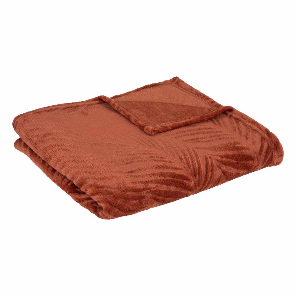 atmosphera-zoa-flannel-polyester-blanket-terracotta-red-150cm-x-125cm