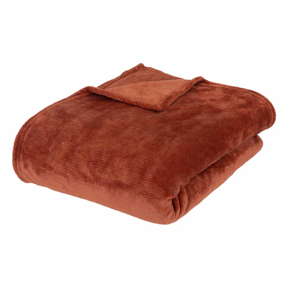 atmosphera-flannel-polyester-blanket-terracotta-orange-180cm-x-230cm