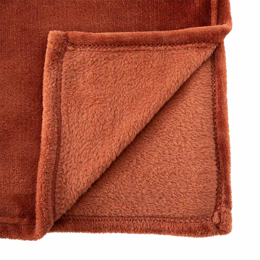 atmosphera-flannel-polyester-blanket-terracotta-orange-180cm-x-230cm