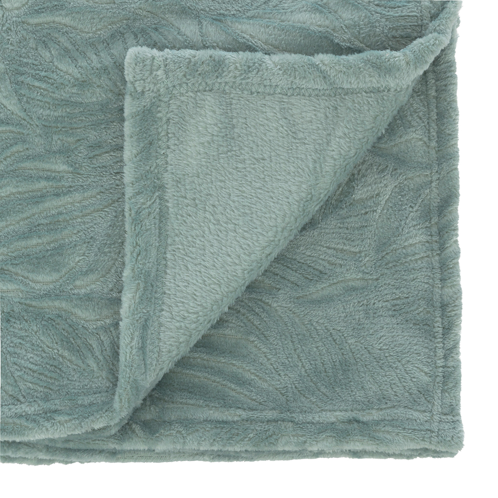 atmosphera-ryo-embossed-leaf-design-flannel-blanket-frost-blue-125cm-x-150cm