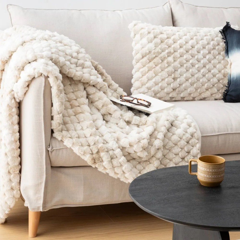 atmosphera-jacq-adriel-fur-throwover-120x160-cm