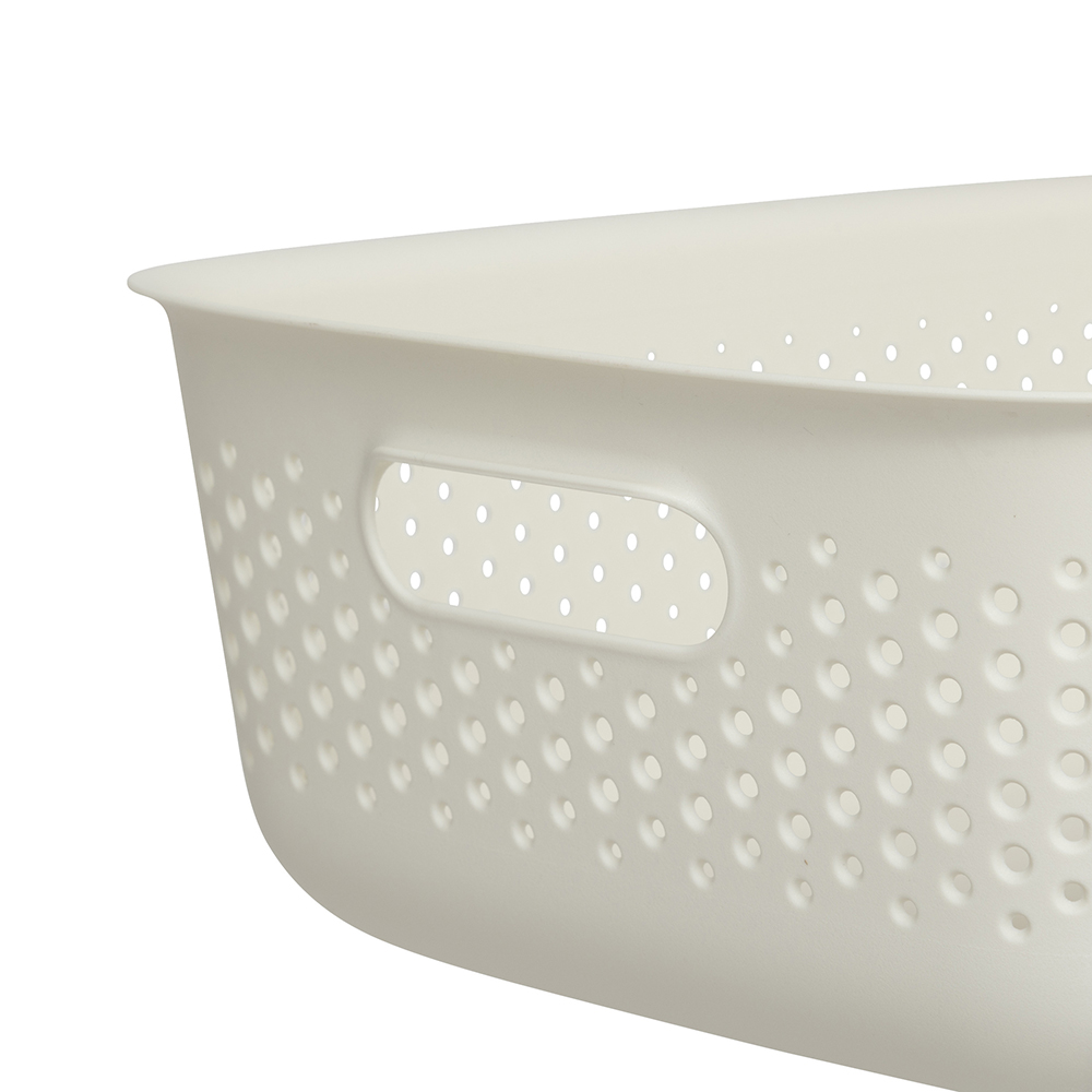 5five-tila-perforated-plastic-laundry-basket-cream-10l