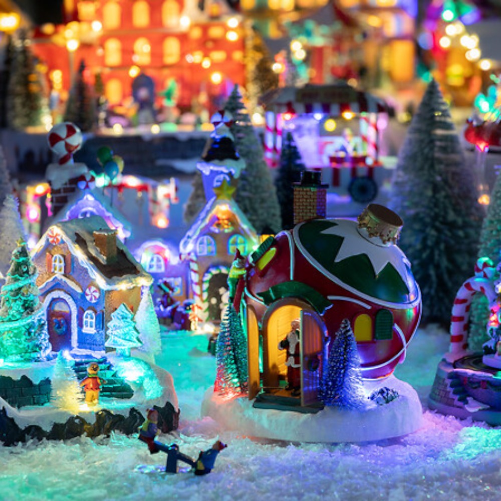 musical-led-santa-ball-house-christmas-village-with-movement-22-cm