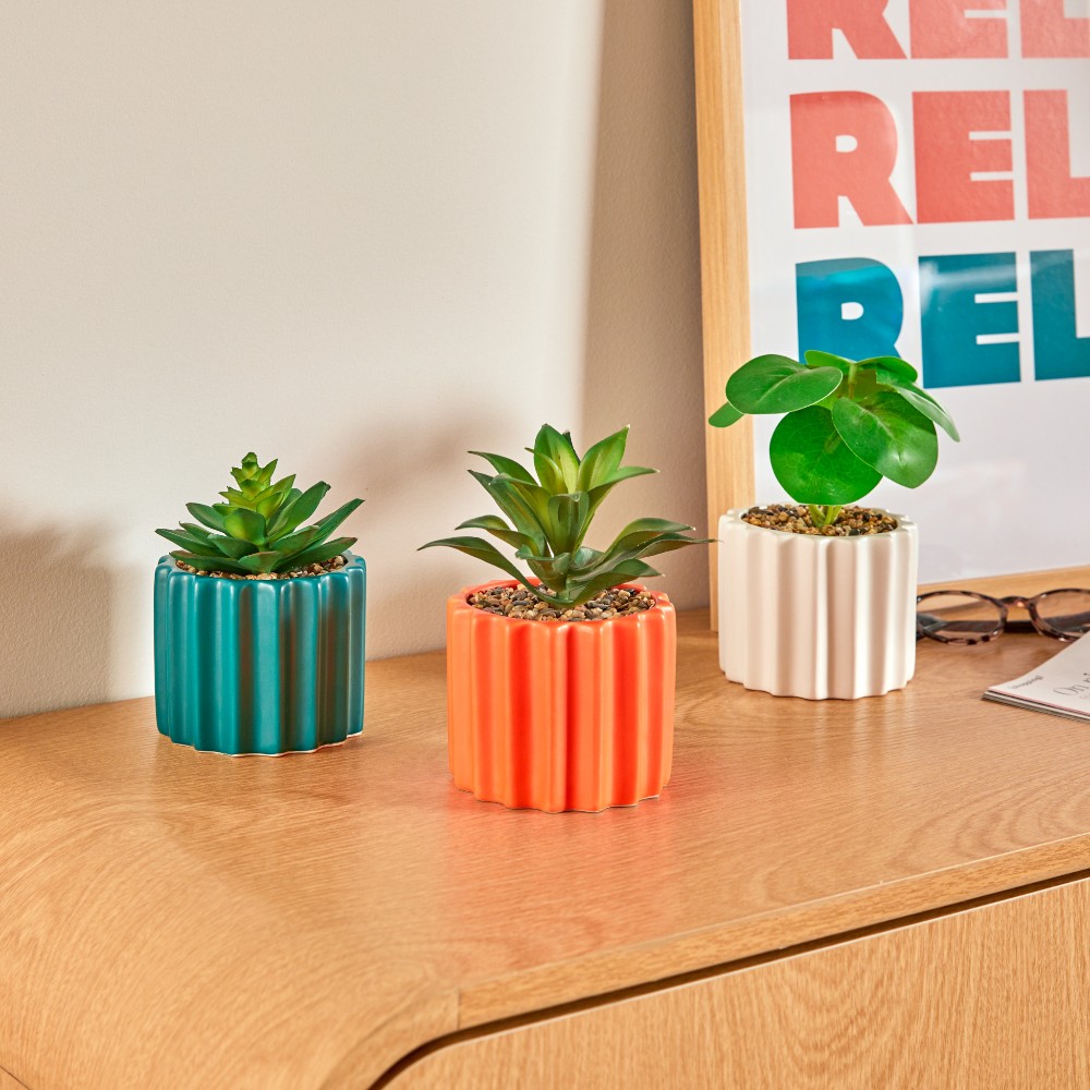 atmosphera-small-artificial-plant-flow-indoor-16-cm-3-assorted-colours