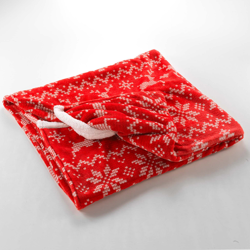 holly-printed-flannel-blanket-with-foot-pocket-red-125cm-x-150cm