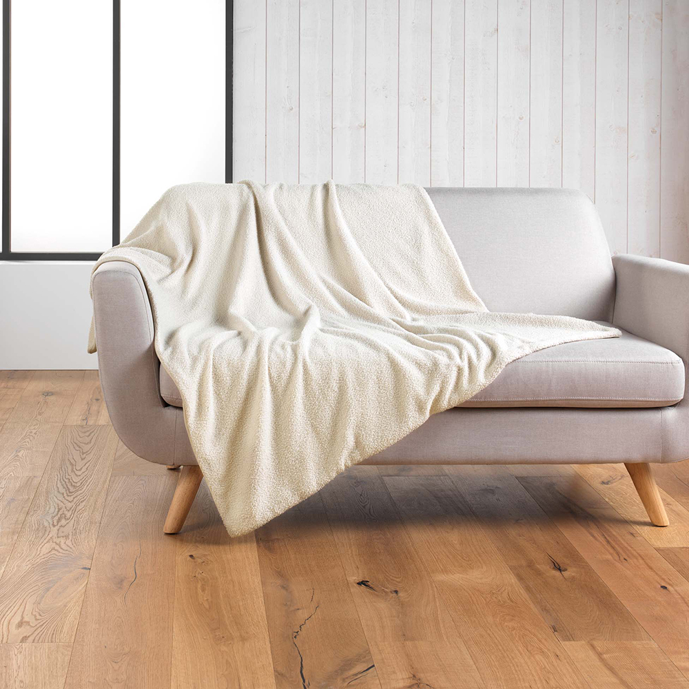curly-woolly-throw-over-terracotta-off-white-180cm-x-220cm