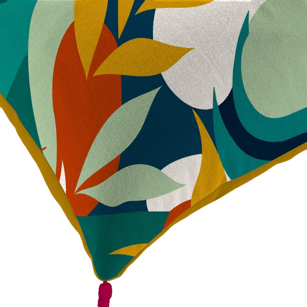 caraib-vacuum-packed-pompom-cushion-with-zip-printed-cotton