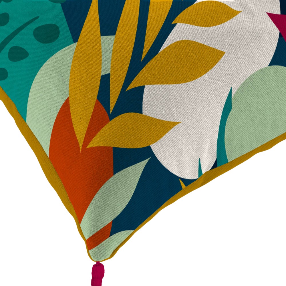 caraib-vacuum-packed-pompom-cushion-with-zip-printed