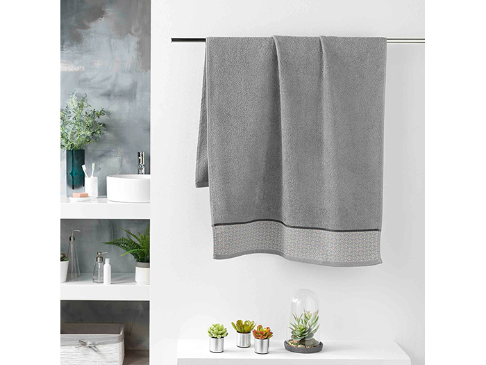 belina-jacquard-terry-cloth-shower-towel-grey-70cm-x-130cm