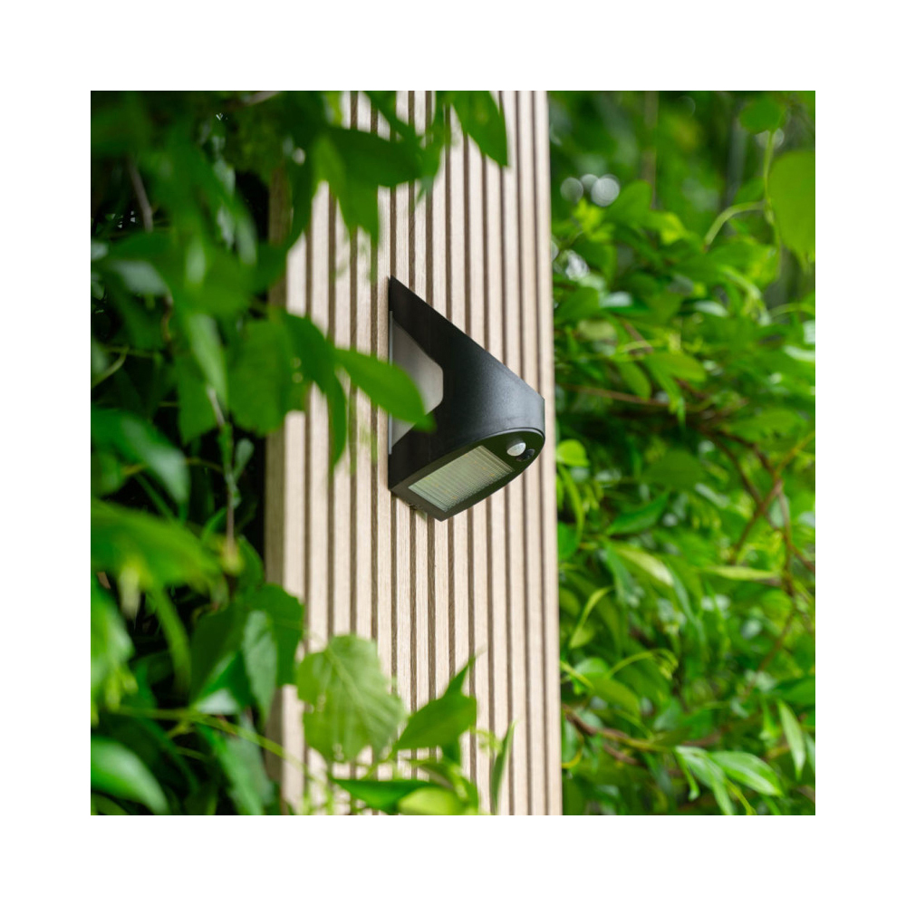 xanlite-hybrid-solar-usb-rechargeable-outdoor-wall-light