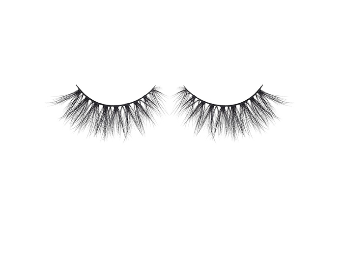 essence-lash-like-a-boss-false-lashes-02