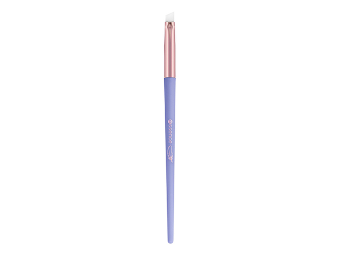 essence-fluffy-dreams-eyeliner-brush