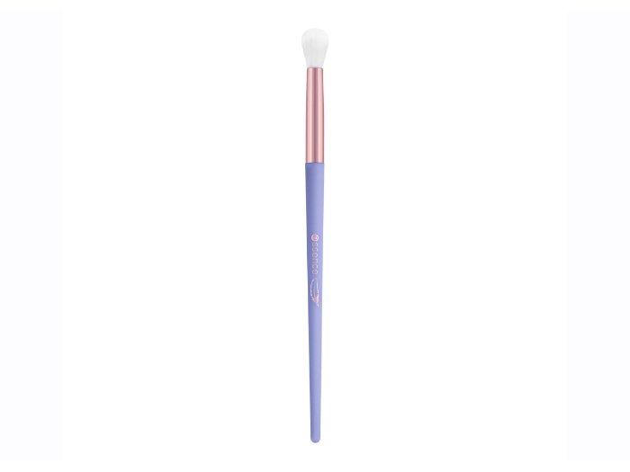 essence-fluffy-dreams-eyeshadow-blender-brush