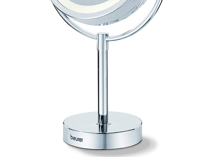 beurer-illuminated-mirror-on-stand