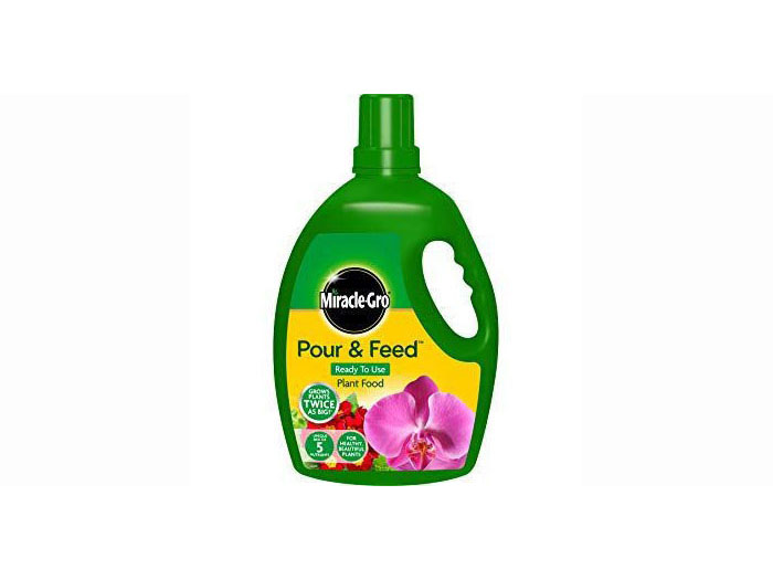 miracle-gro-pour-and-feed-3l