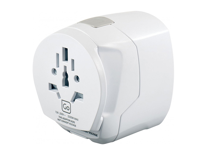 go-travel-worldwide-adaptor-with-2-usb