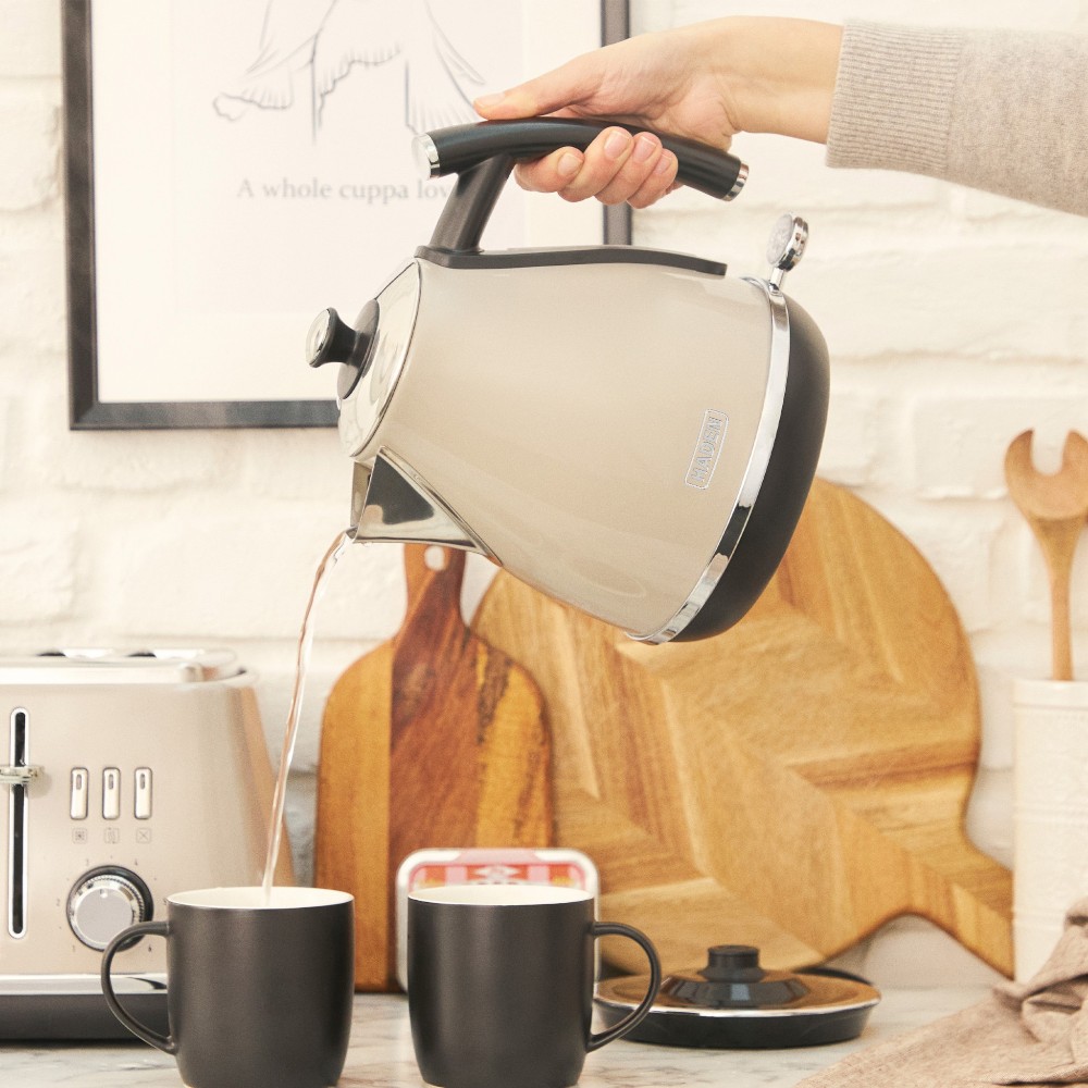 haden-cotswold-kettle-1-7-l-putty-greybeige-
