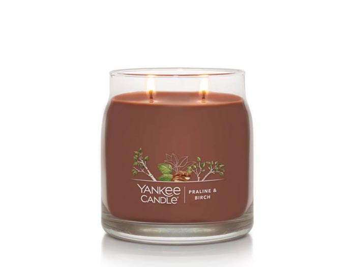 yankee-candle-signature-medium-candle-jar-praline-birch