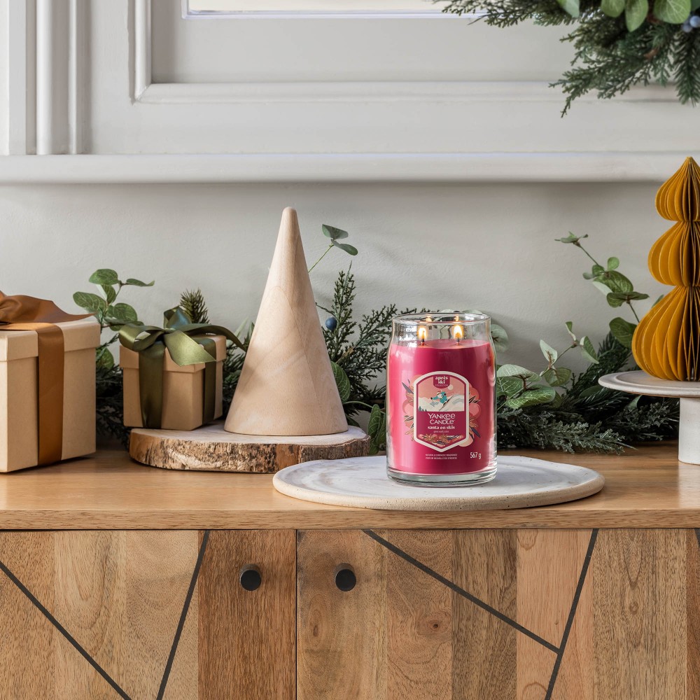 yankee-candle-signature-large-jar-santa-on-skis