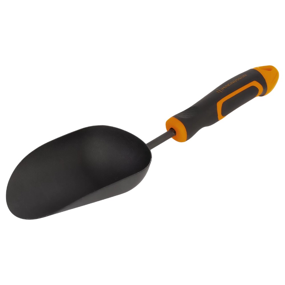 magnusson-hand-scoop