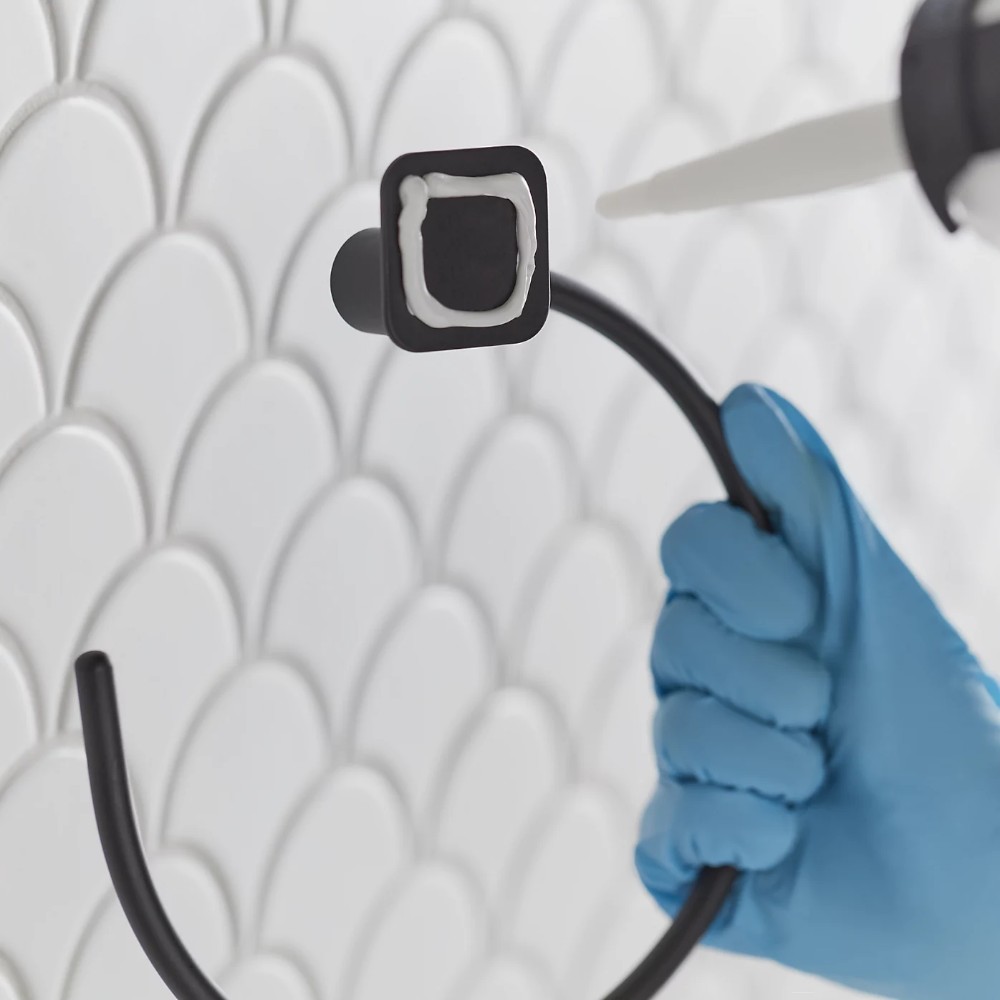 volden-water-resistant-solvent-free-white-grab-adhesive-sealant-290ml