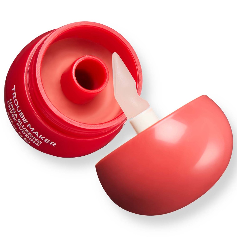 trouble-maker-little-pudding-blurring-lip-cheek-mousse-kimmi-coral-pink