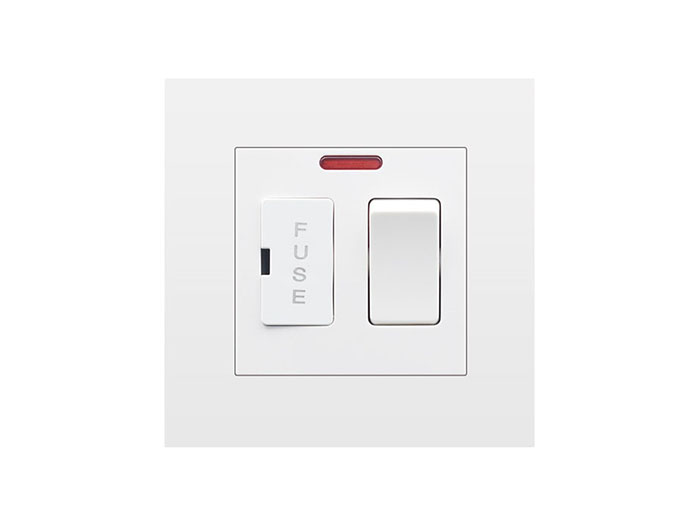fused-switch-white-glass-13amp-86-x-86-mm