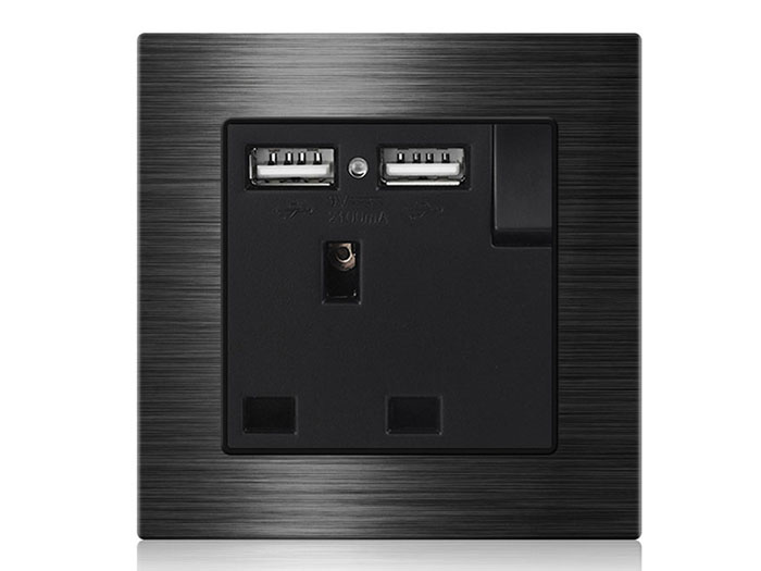 aluminium-single-socket-with-2-usb-ports-matte-black