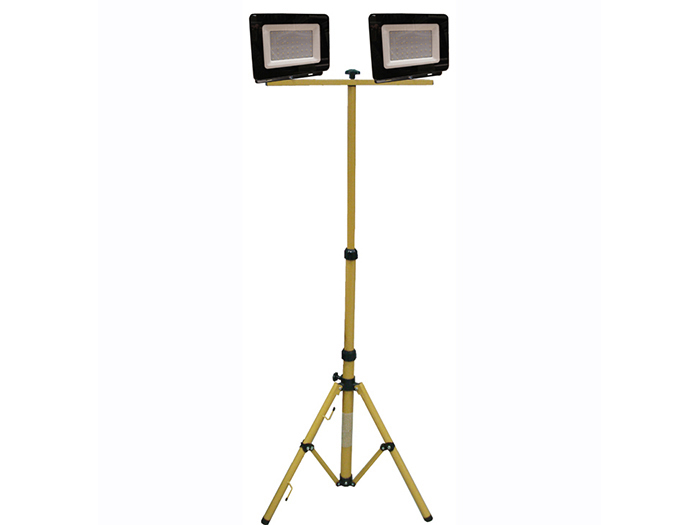 flood-lights-on-a-led-tripod-50-w