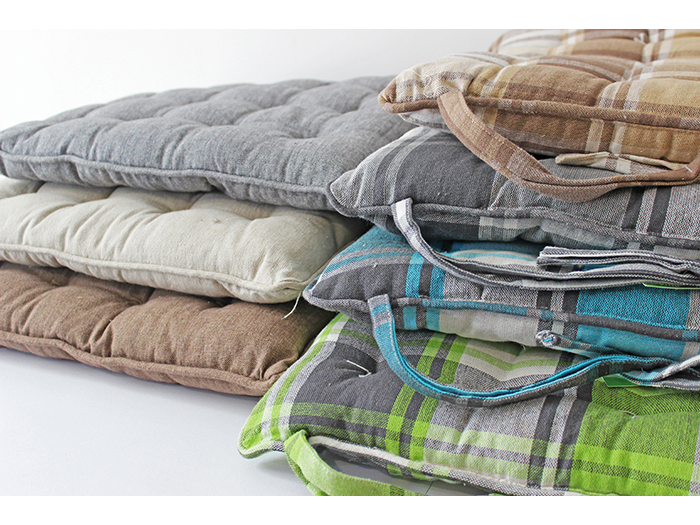 cotton-seat-cushion-with-tie-string-40cm-x-40cm-assorted-colours