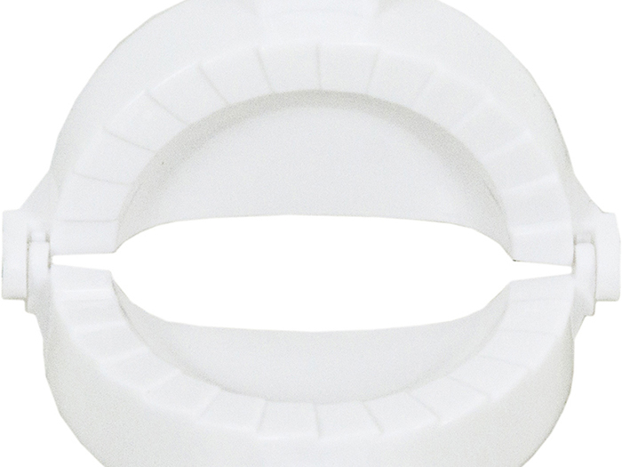 plastic-set-of-3-ravioli-stamp-9-12-15-cm-white