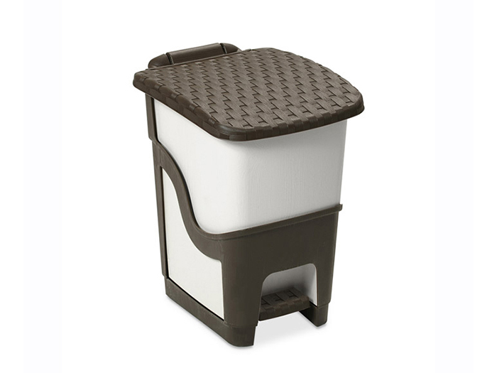 brown-rattan-pedal-bin-18l-28cm-x-35cm-x-40cm