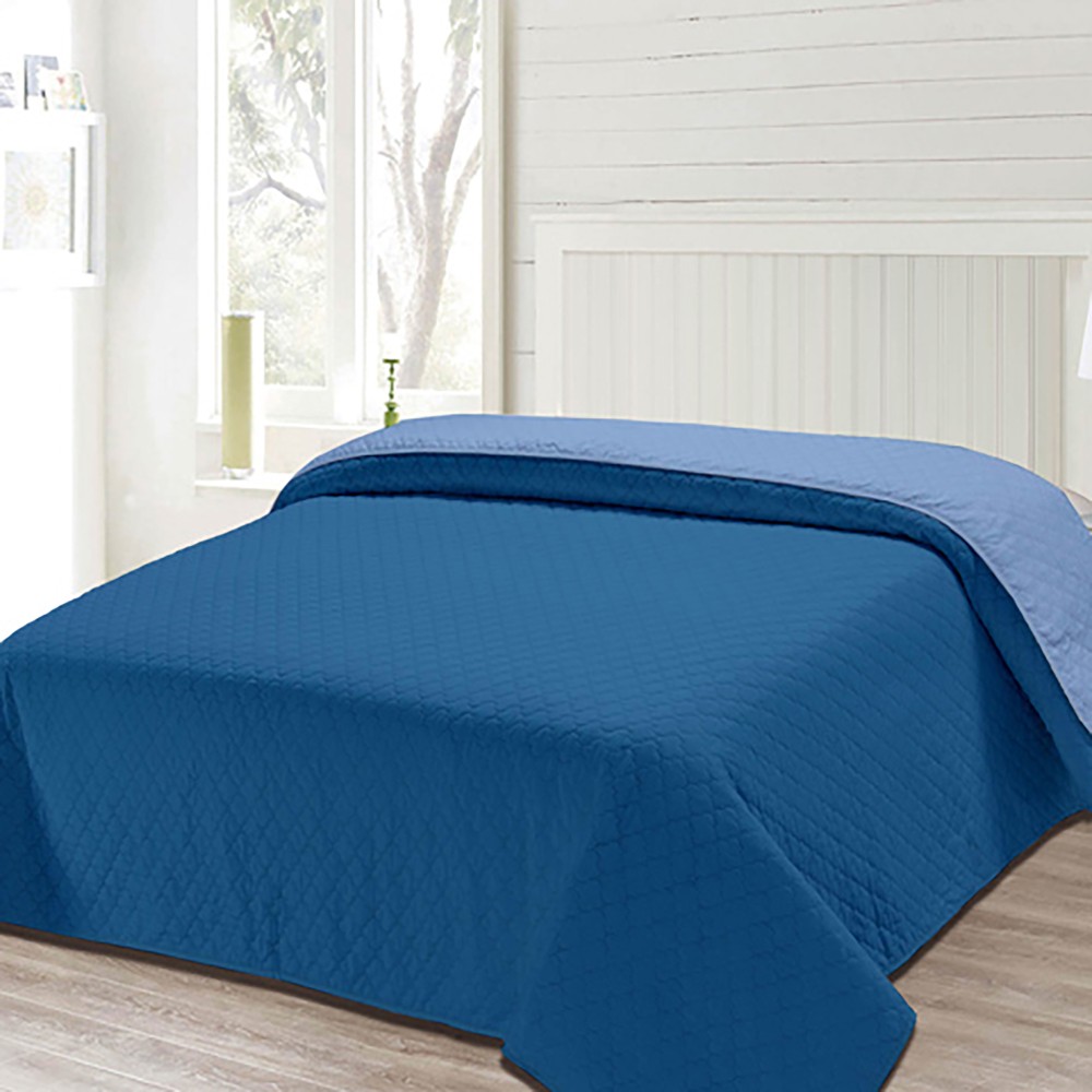 reversible-bedspread-in-blue-light-blue