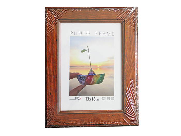 art-303-wooden-photo-frame-in-dark-walnut-13-x-18-cm