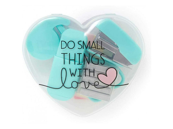 legami-do-small-things-with-love-heart-shaped-mini-stationery-set