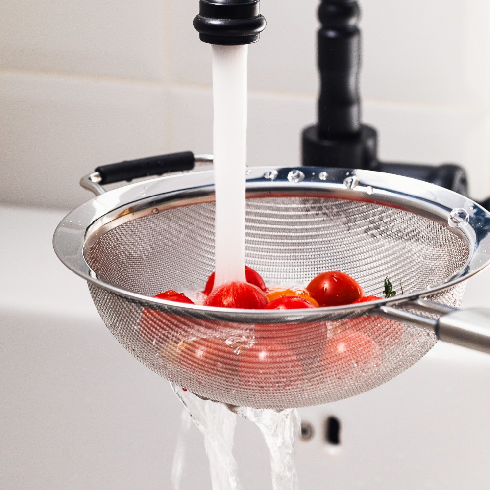 round-handle-kitchen-strainer-fine-mesh-16-cm