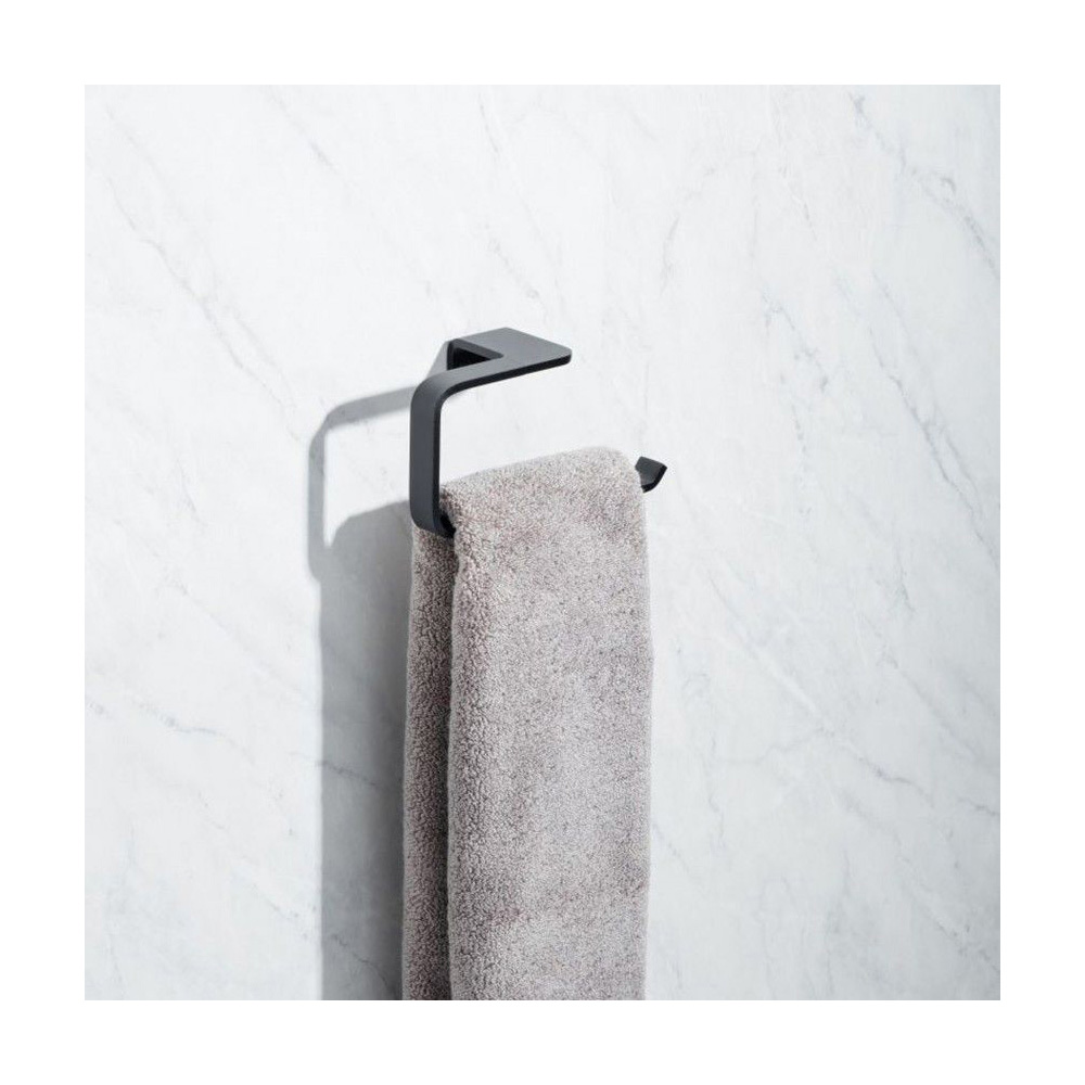 onyx-wall-hung-towel-ring-black