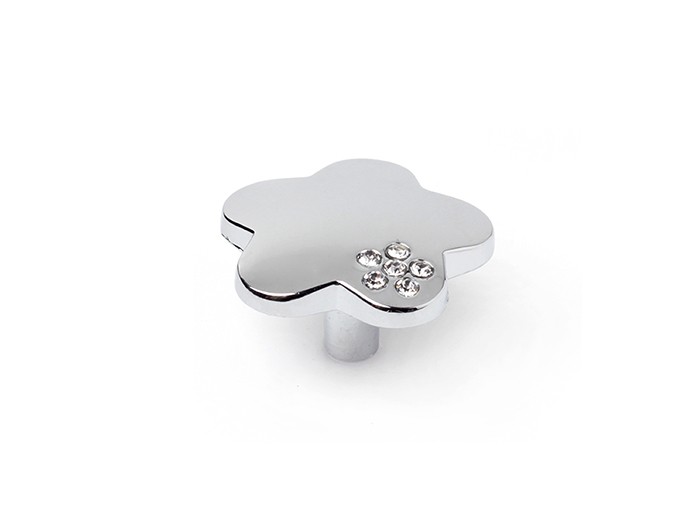 decorative-silver-knob-with-crystal-3-5-x-3-5-x-2-cm