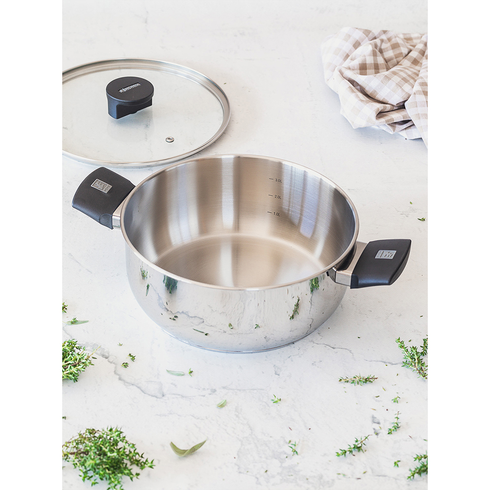 monix-elite-stainless-steel-casserole-with-glass-lid-26cm