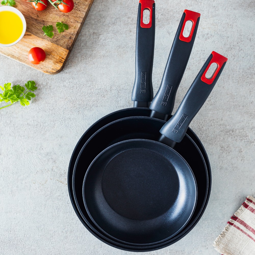 monix-aluminum-cherry-frying-pan-18cm