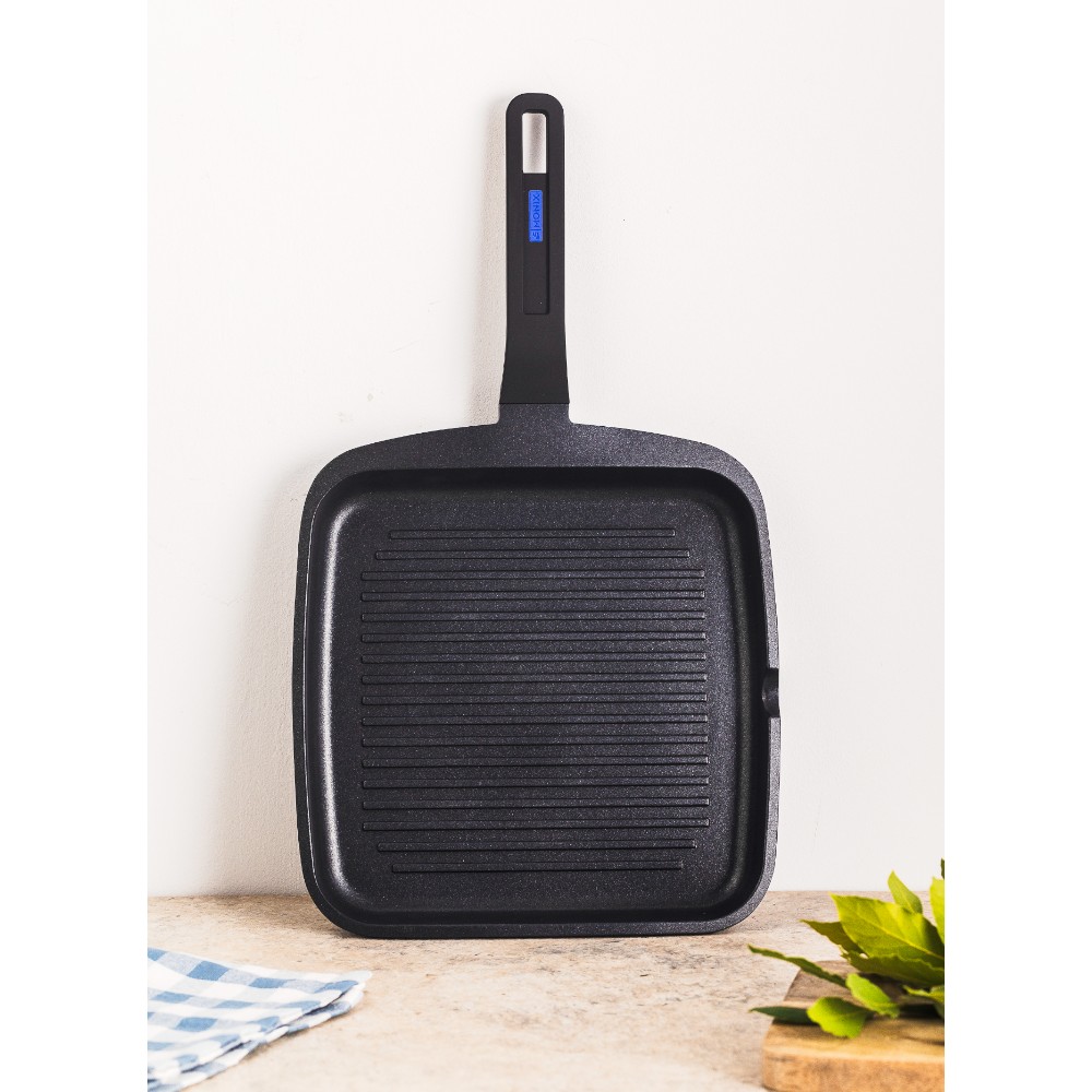 monix-solid-pro-ribbed-grill-28cm