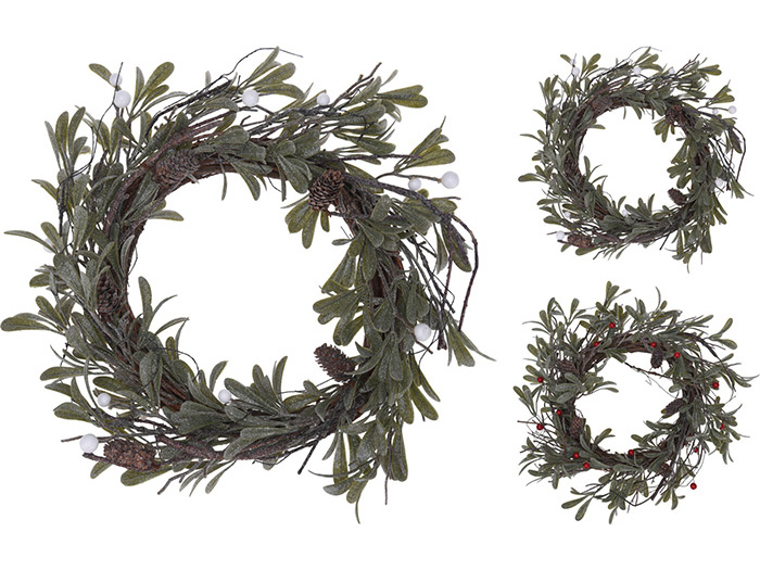 wreath-with-leafs-and-berries-2-assorted-designs