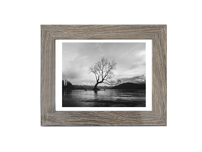 art-photo-frame-in-brown-oak-15cm-x-20cm