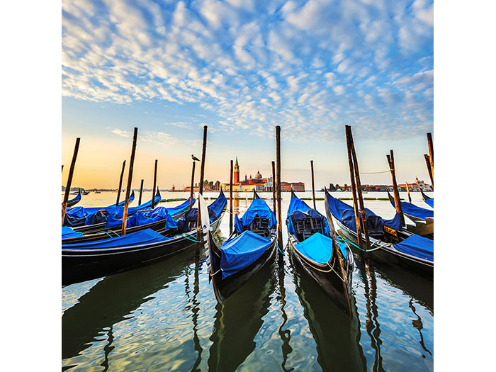 venice-gondolas-design-print-canvas-50-x-50-x-3-cm